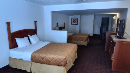Banff Trail Hotel | Metro Inn
