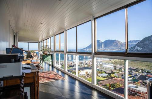 Fish Hoek Villa | Mettahouse Cape Town