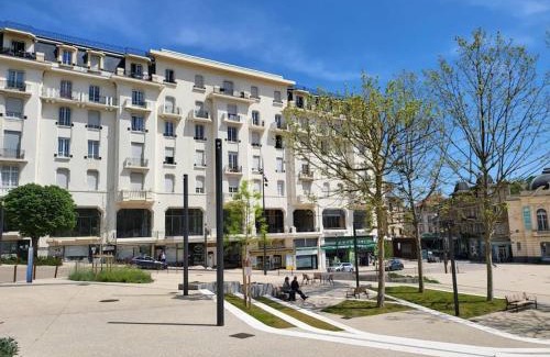 Chatel-Guyon Apartment | Meublé ville thermale à Chatel Guyon cœur des volcans