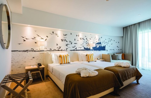 Ajuda Hotel | MH Peniche