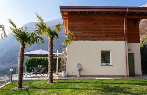 Parzanica Apartment | MIA ISOLA with lake view, garden and swimming pool
