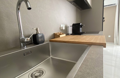 Qawra Apartment | Mia White Luxury Suite with large private terrace, 2bed2bath, 50mt from the sea