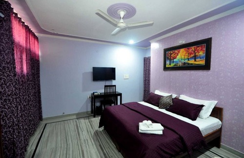 Malviya Nagar Hotel | Michaels Homestay