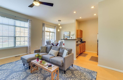 Northville Condo | Michigan Townhome w/Smart TV: 25 Mi to Detroit!