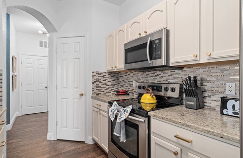 Windsor Hills Condo | Mickey Mouse Condo. Kid friendly Condo in Windsor Hills Resort.2 miles to Disney