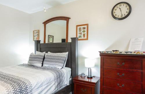 Hudson House | Micosta Leisure Inn