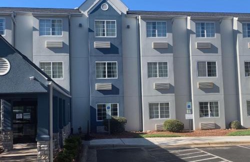Toddville Road Hotel | Microtel Inn by Wyndham Charlotte Airport