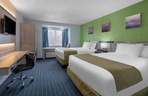 Cornelius Hotel | Microtel Inn by Wyndham Lake Norman