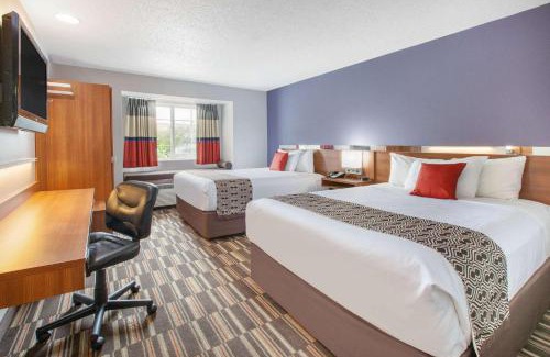 South Hills Hotel | Microtel Inn & Suites by Wyndham Pittsburgh Airport