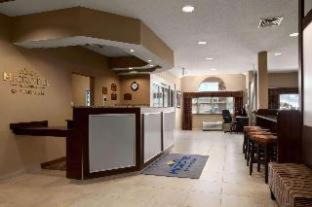 Barton Hotel | Microtel Inn & Suites by Wyndham St Clairsville - Wheeling