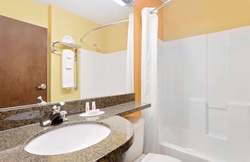 Princeton Hotel | Microtel Inn & Suites by Wyndham Princeton