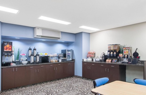 Waterloo Hotel | Microtel Inn & Suites by Wyndham Seneca Falls