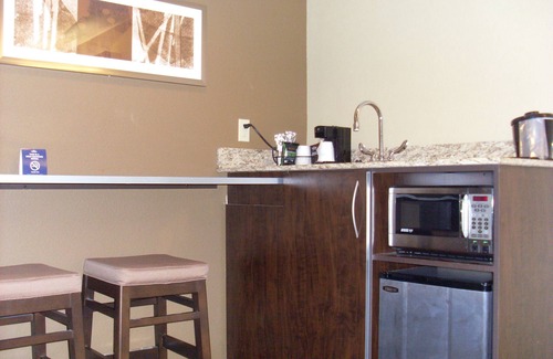 Kenedy Hotel | Microtel Inn & Suites by Wyndham Kenedy/Karnes City