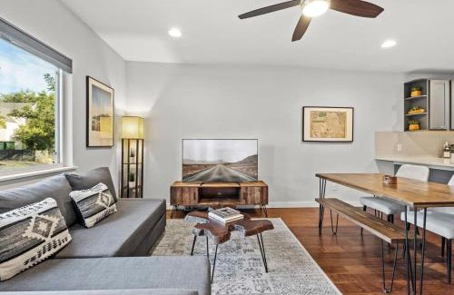 Zilker House | Mid-century home in Zilker with a backyard