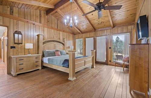Apple Hill House | Mid-Century-Modern Mountain Gem