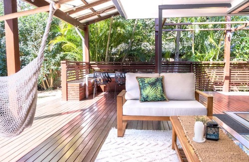 Dicky Beach House | Mid-Century Modern Retro Beach House