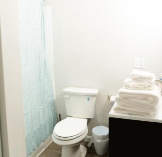 Lexington House | Mid Ohio Comfort 10 Minutes From Snow Trails