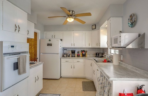Put-in-Bay Cottage | Middle Bass Island Cottage w/Grills & Fire Pit