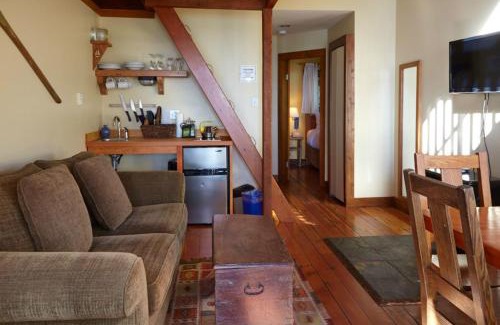 Tofino Cabin | Middle Beach Lodge
