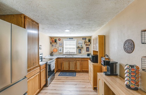 Bon Aqua House | Middle Tennessee Cottage ~ 10 Mi to Dickson!
