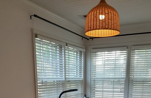 Maple Ridge House | Midtown Maple Ridge Bungalow