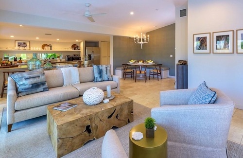 Midtown House | *MIDTOWN MOSAIC @ MIDTOWN* Modern Private Home & Pool + LAST KEY SERVICES…