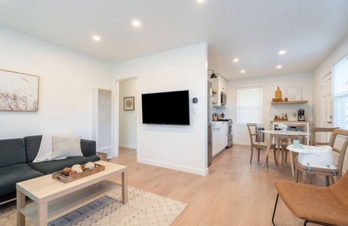 Benicia House | Midway Napa and SF - 5G Wi-Fi & private yard