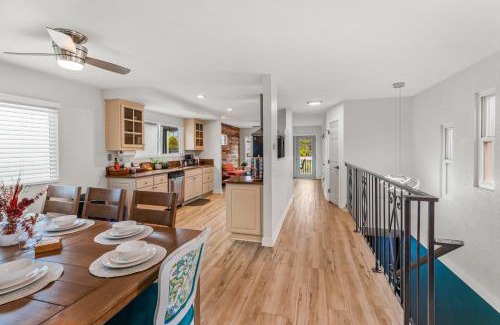 Townsite House | Mile to Beach! Private, Family & Pet Friendly Oasis! Pool Table & Hot tub!