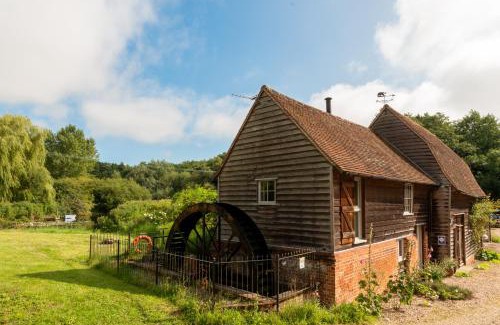 Assington House | Mill Cottage set beside a Mill pond in a 70 acre Nature Reserve Bliss
