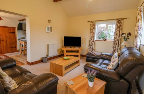 Tarvin Cottage | MILL LANE COTTAGE, family friendly, with a garden in Tarvin