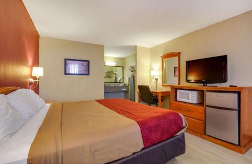 Millington Hotel | Mill Tree Inn Millington