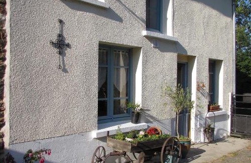 Meneac House | Mille Fleurs Cottage