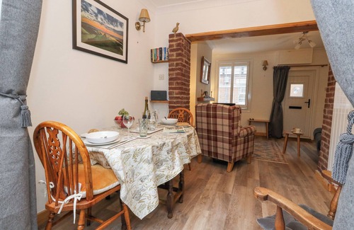 Puddletown Cottage | MILLER'S COTTAGE, pet friendly, with open fire in Puddletown