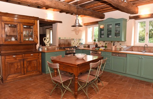 Todi Villa | Million dollar view with classic charm. Early August - grab a bargain!