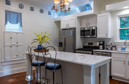 Bardstown Cottage | Millstone Cottage, 2 BR/1 BA/Patio- Downtown