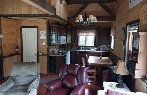 Gloucester County Ski Chalet | Millstream River Refuge. 25 private acres