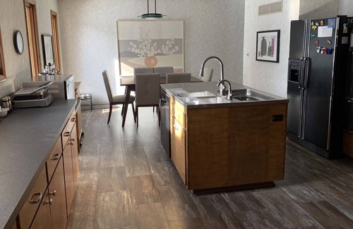 Brookfield House | Milwaukee 4 bedroom+ House with In-ground pool
