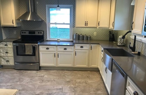 Brookfield House | Milwaukee DNC Convention Rental (7/11 - 7/18 only) - 3 Bedrooms