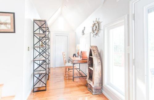Jennings Lodge House | Milwaukie Riverfront Guest House
