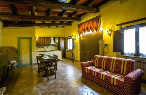 Crocemaroggia Other | Mimosa Apartment in Farmhouse with garden and pool