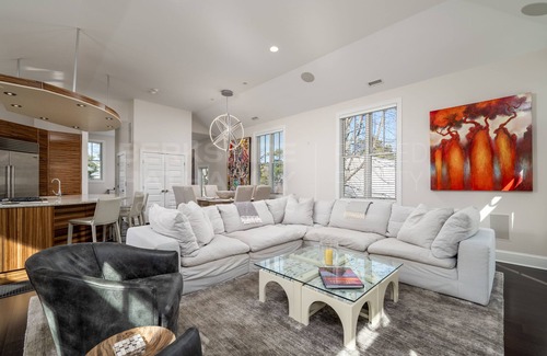 South Rehoboth House | MIN-WEEKS! STUNNING HOME W/HOT TUB-WALK TO THE BEACH! 200 New Castle St, Reho