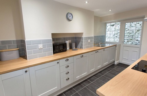 Llangollen Cottage | MINAFON, pet friendly, country holiday cottage in Llangollen