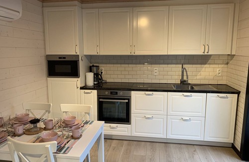 Lokeren House | Mini house 2 to max. 4 people with garden, large terrace and free parking