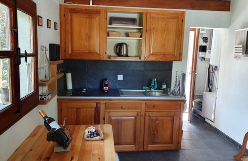 Fully Ski Chalet | Mini Maison Autonome Entre Vigne et Forêt Pour une Totale Déconnection