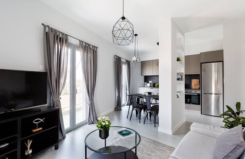 Ilisia Apartment | Minimal 2BD Apartment with Lycabettus view