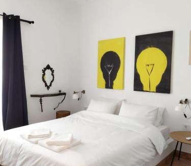 Korinthos Apartment | Minimal apartment by the beach