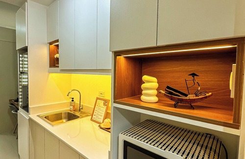 Las Pinas Condo | Minimalist Japandi Haven: Escape to Simplicity and Serenity in Naturen