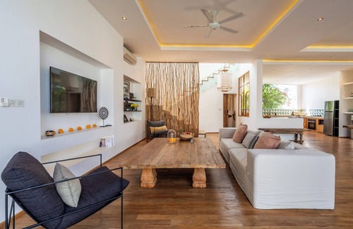 Munggu Villa | Minimalist Luxury 6Bedroom 150m frm Lyma Beach