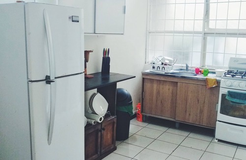 San Jose Apartment | Minimalist Room SAN JOSE + WALK to DOWNTOWN