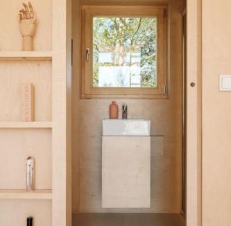 Brochow House | Minimalistyczny domek przy Kampinosie